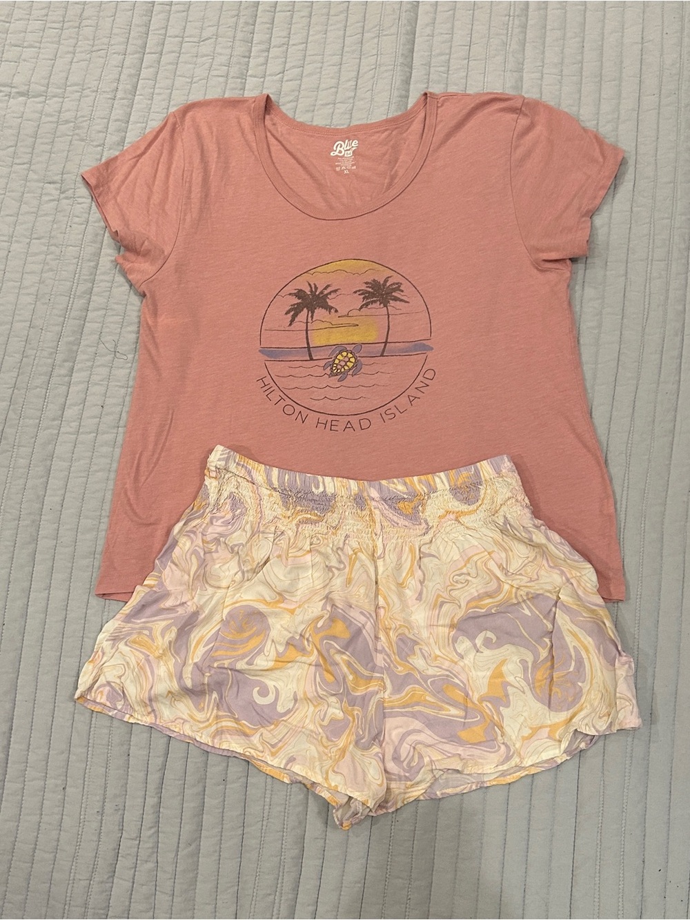 Lounge Set Graphic Tee With Pastel Marble Shorts in Lavender & Yellow